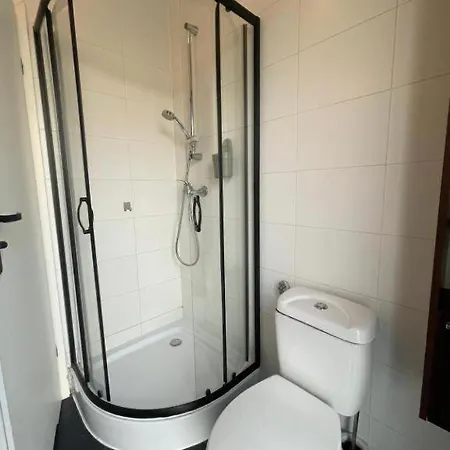 Airport Cybernetyki 3c * Warschau